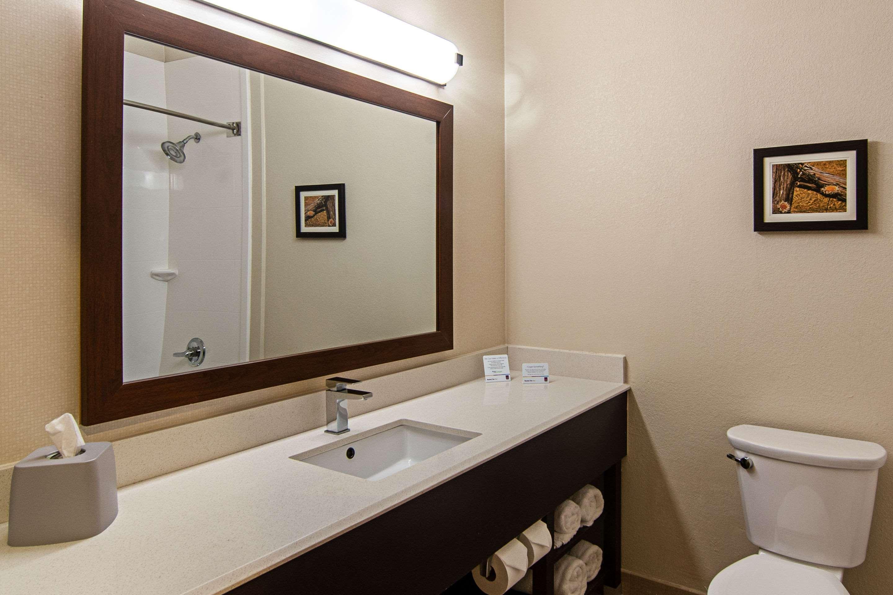 Comfort Suites Nw Dallas Near Love Field Bagian luar foto