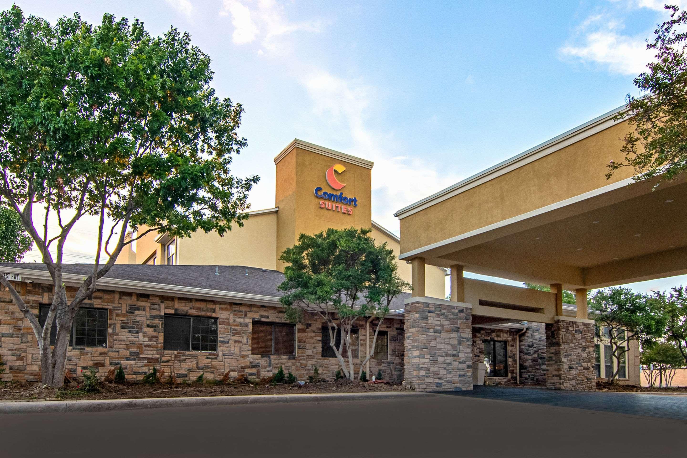 Comfort Suites Nw Dallas Near Love Field Bagian luar foto
