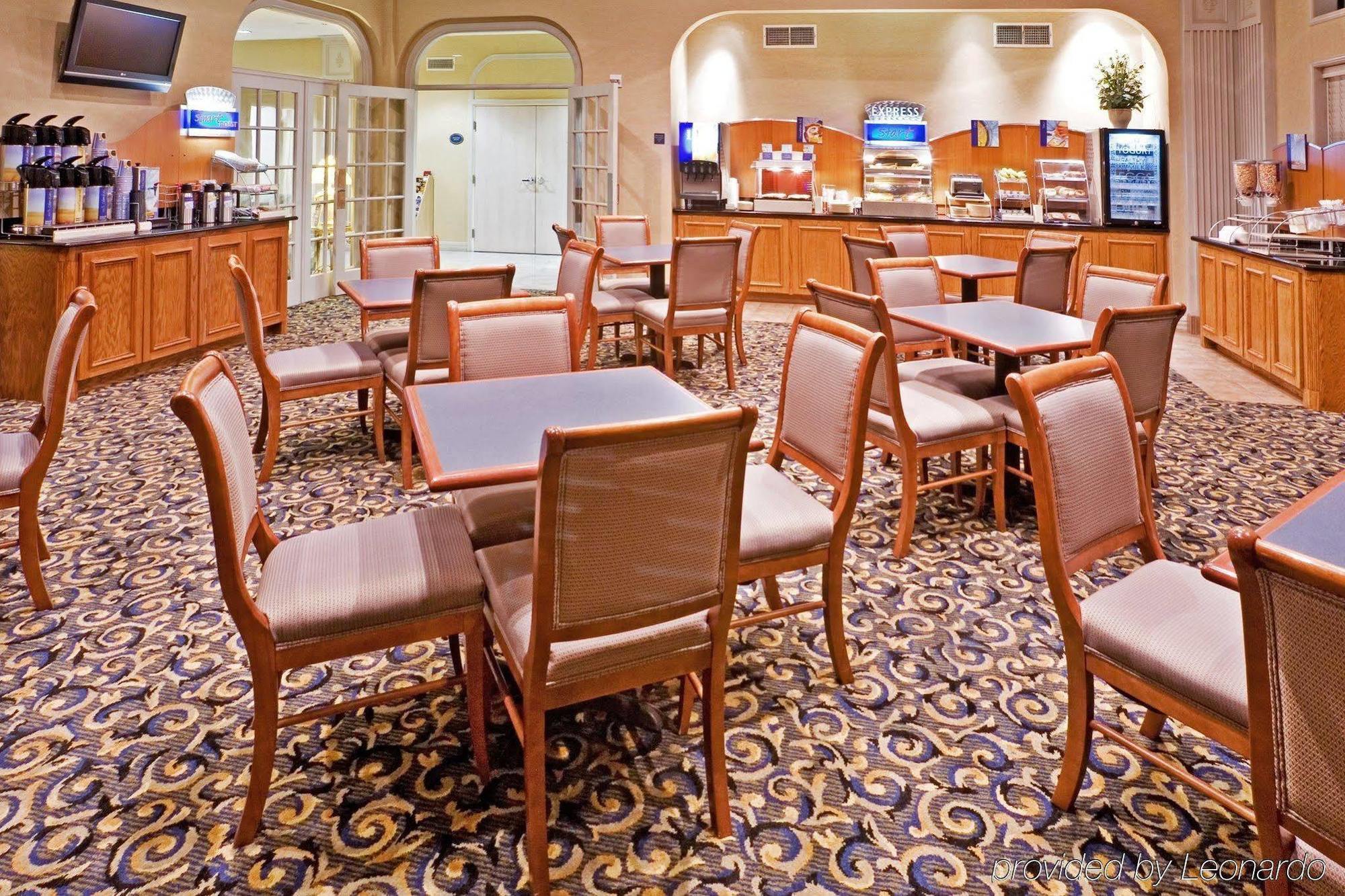 Comfort Suites Nw Dallas Near Love Field Bagian luar foto