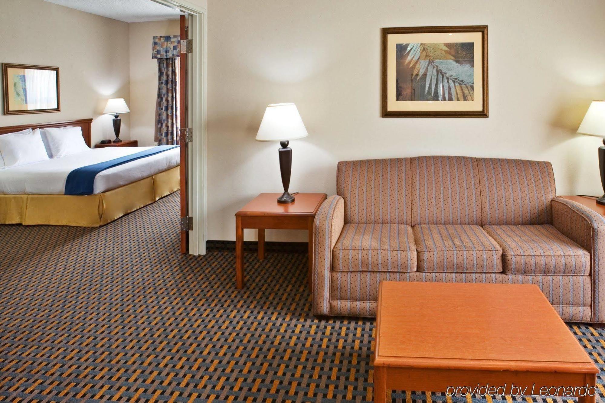 Comfort Suites Nw Dallas Near Love Field Bagian luar foto
